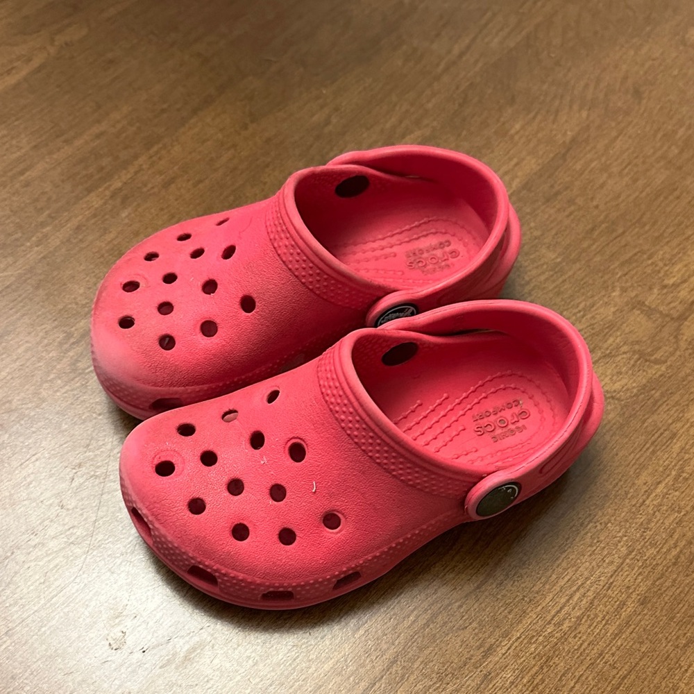 Crocs Kids Classic Clog - pink size 8t